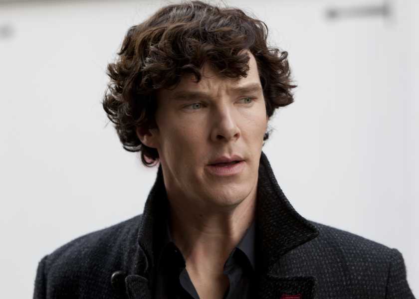 Benedict Cumberbatch as Sherlock Holmes in season 2, episode 1
